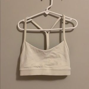 White lululemon sports bra
